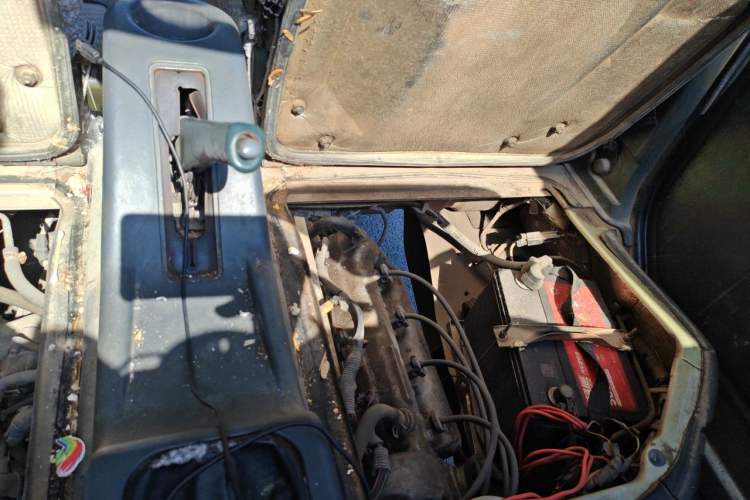 Used Wuling Zhiguang 2010 1.0L New Version Practical Short-Body L2Y Engine Bay Left