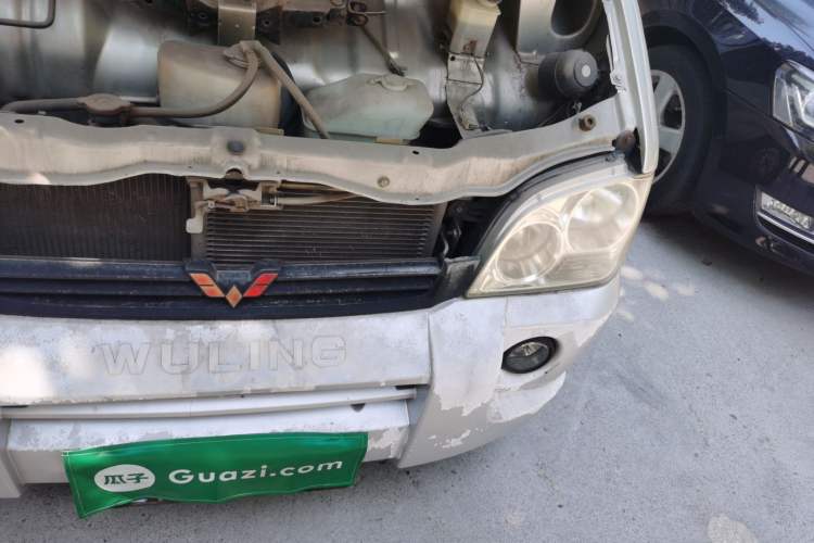 Used Wuling Zhiguang 2010 1.0L Liye Edition Engine Bay Left