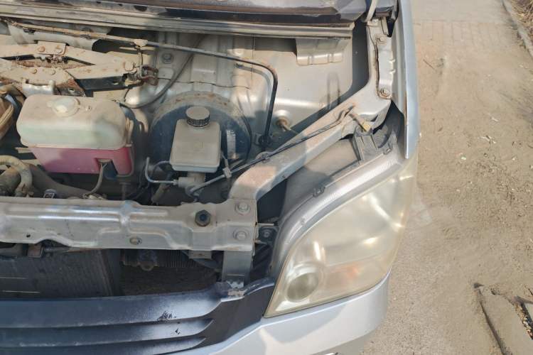 Used Wuling Zhiguang 2010 1.0L New Version Practical Edition with Short Body Engine Bay Left