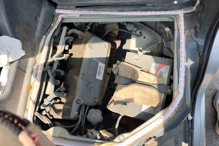 Used Wuling Zhiguang 2010 1.0L New Version Practical Edition with Short Body Engine Bay