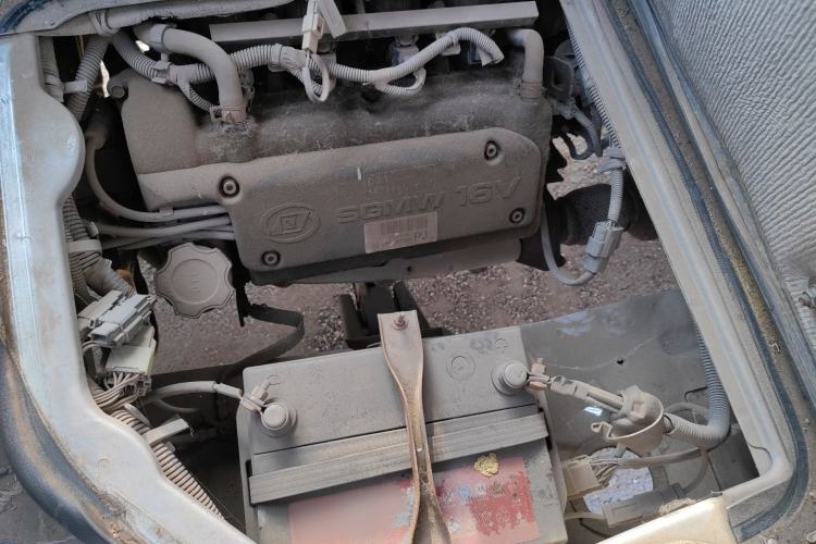 Used Wuling Zhiguang 2010 1.0L New Version Practical Edition with Short Body Engine Bay
