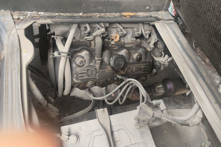 Used Wuling Zhiguang 2010 1.0L Liye Edition Engine Bay