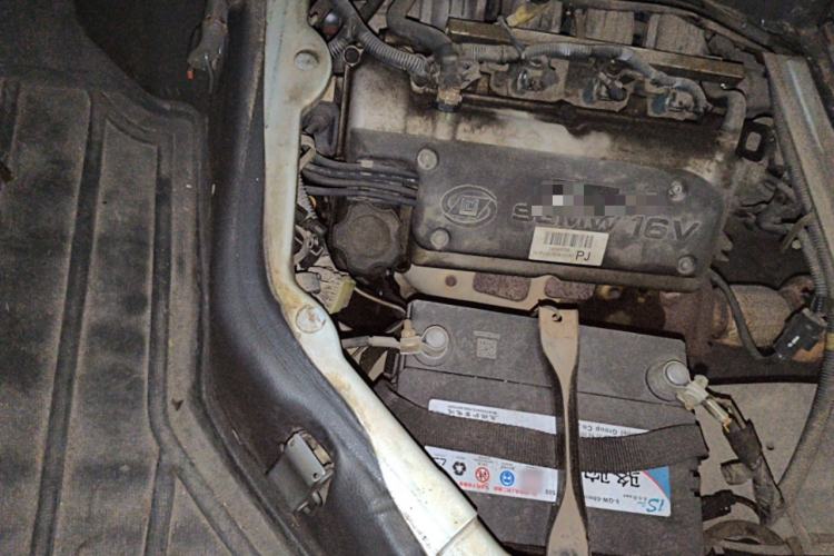Used Wuling Zhiguang 2010 1.0L New Version Practical Short-Body L2Y Engine Bay Right