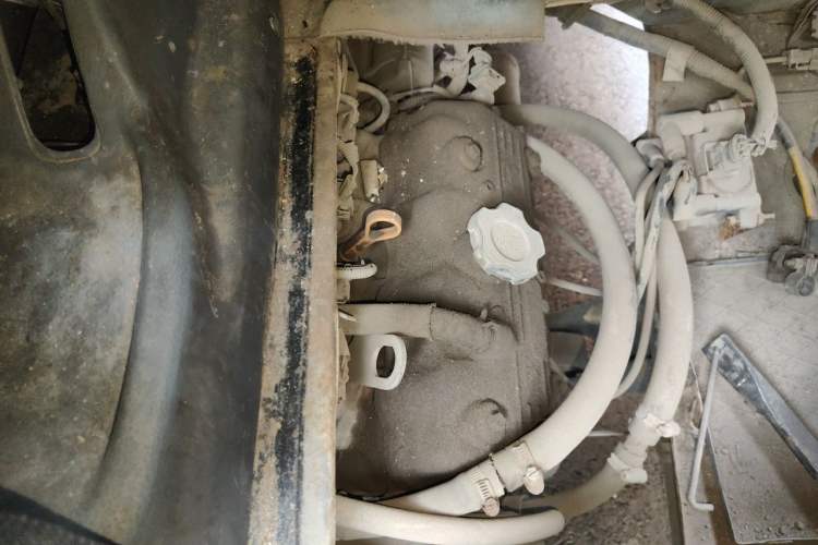Used Wuling Zhiguang 2010 1.0L Base Version Engine Bay Right