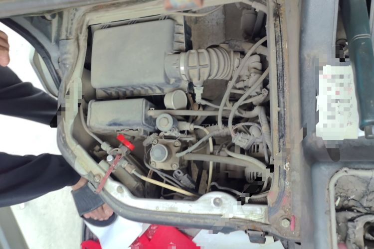 Used Wuling Zhiguang 2010 1.0L New Version Practical Short-Body L2Y Engine Bay Right