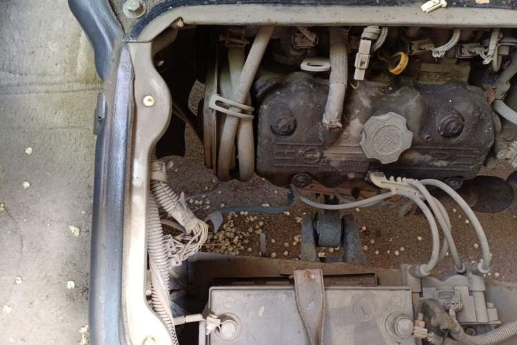 Used Wuling Zhiguang 2010 1.0L Liye Edition Engine Bay Right