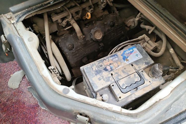 Used Wuling Zhiguang 2010 1.0L New Version Liye Style with Shorter Body Engine Bay Right
