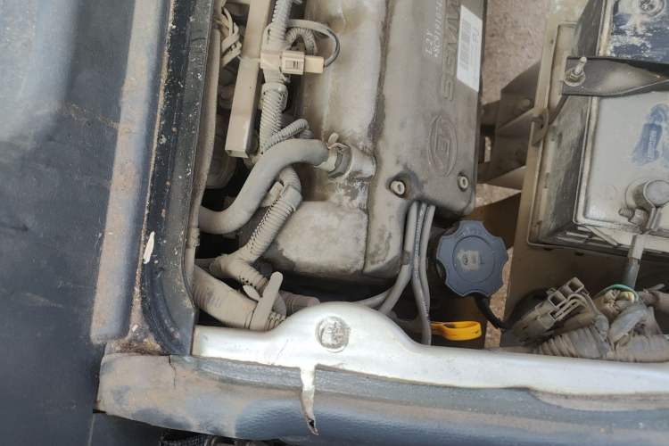 Used Wuling Zhiguang 2010 1.0L New Version Practical Short-Body L2Y Engine Bay Right