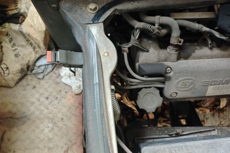 Used Wuling Zhiguang 2010 1.2L New Edition Practical Long-Body LAQ Engine Bay Right
