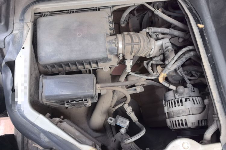 Used Wuling Zhiguang 2010 1.0L New Version Practical Short-Body L2Y Engine Bay Right