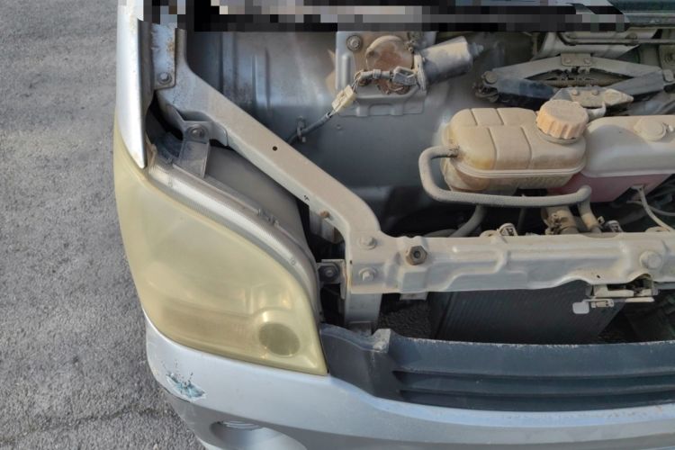Used Wuling Zhiguang 2010 1.0L New Version Practical Edition with Short Body Engine Bay Right