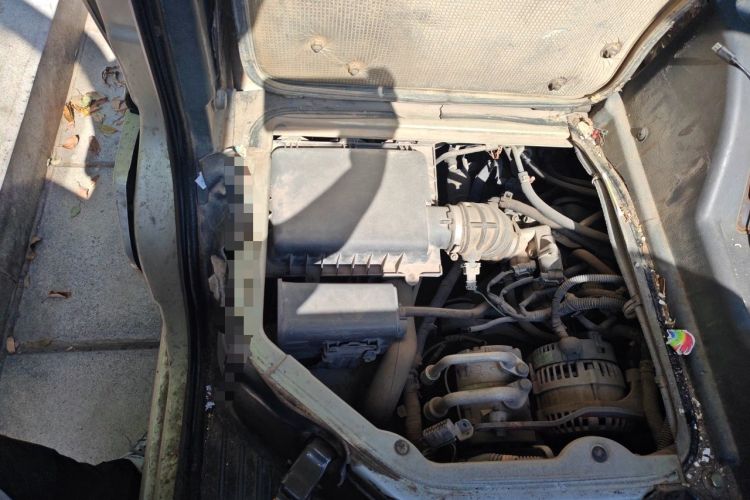 Used Wuling Zhiguang 2010 1.0L New Version Practical Short-Body L2Y Engine Bay Right