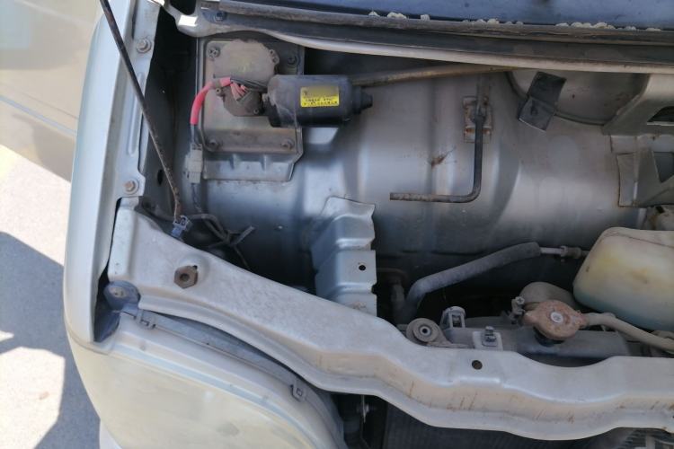 Used Wuling Zhiguang 2010 1.0L Liye Edition Engine Bay Right