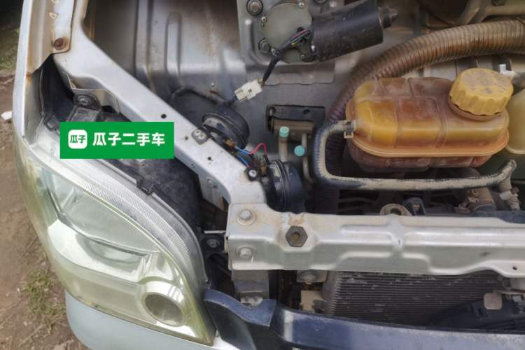 Used Wuling Zhiguang 2010 1.0L New Version Liye Style with Shorter Body Engine Bay Right