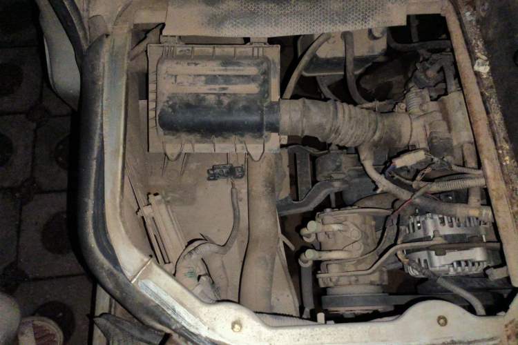 Used Wuling Zhiguang 2010 1.0L Liye Edition Engine Bay Right