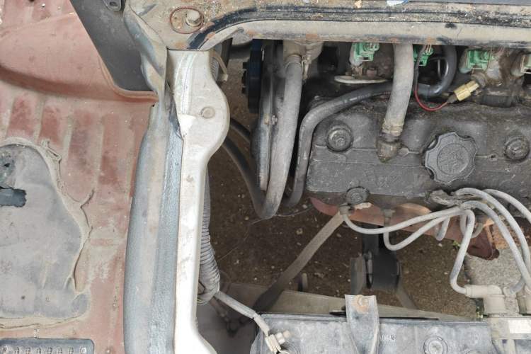 Used Wuling Zhiguang 2010 1.0L Liye Edition Engine Bay Right