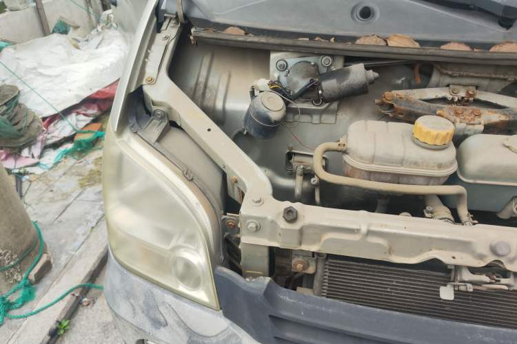 Used Wuling Zhiguang 2010 1.0L New Version Practical Short-Body L2Y Engine Bay Right