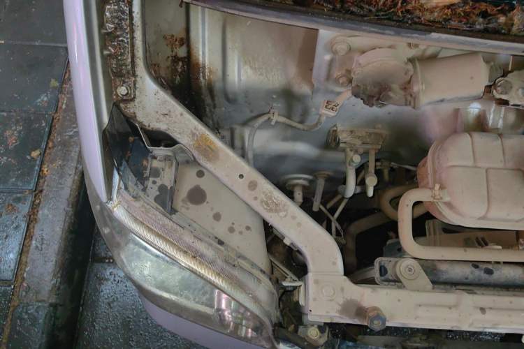 Used Wuling Zhiguang 2010 1.0L New Version Practical Short-Body L2Y Engine Bay Right