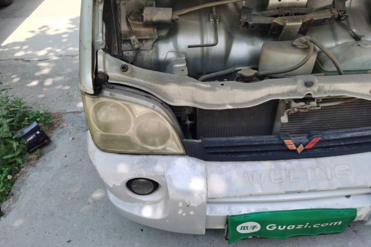 Used Wuling Zhiguang 2010 1.0L Liye Edition Engine Bay Right