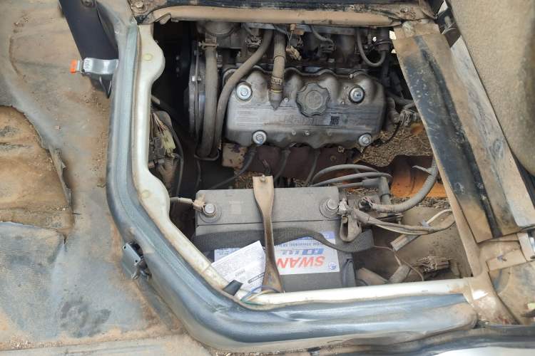 Used Wuling Zhiguang 2010 1.0L Liye Edition Engine Bay Right