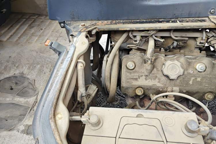 Used Wuling Zhiguang 2010 1.0L Liye Edition Engine Bay Right