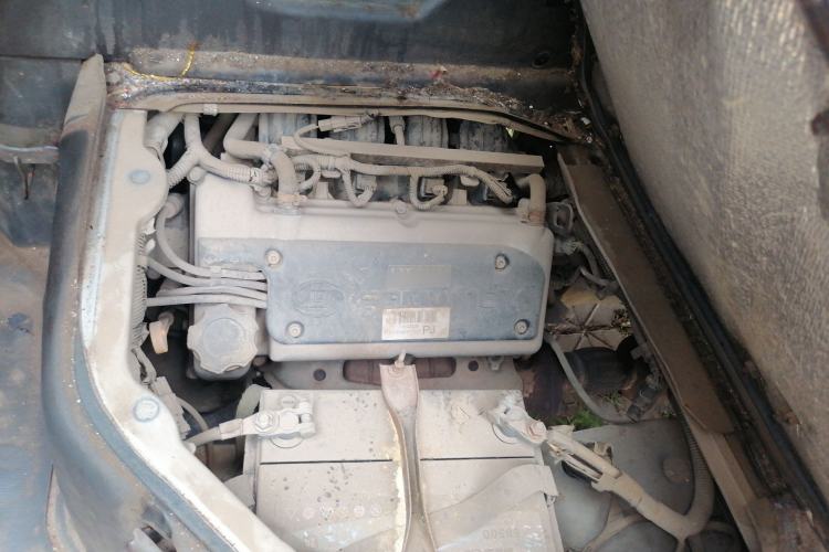 Used Wuling Zhiguang 2010 1.0L New Version Practical Short-Body L2Y Engine Bay