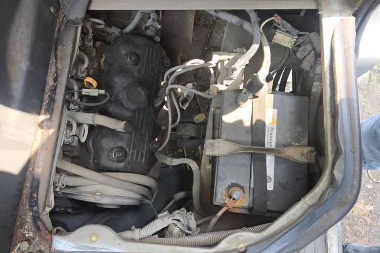 Used Wuling Zhiguang 2010 1.0L Base Version Engine Bay