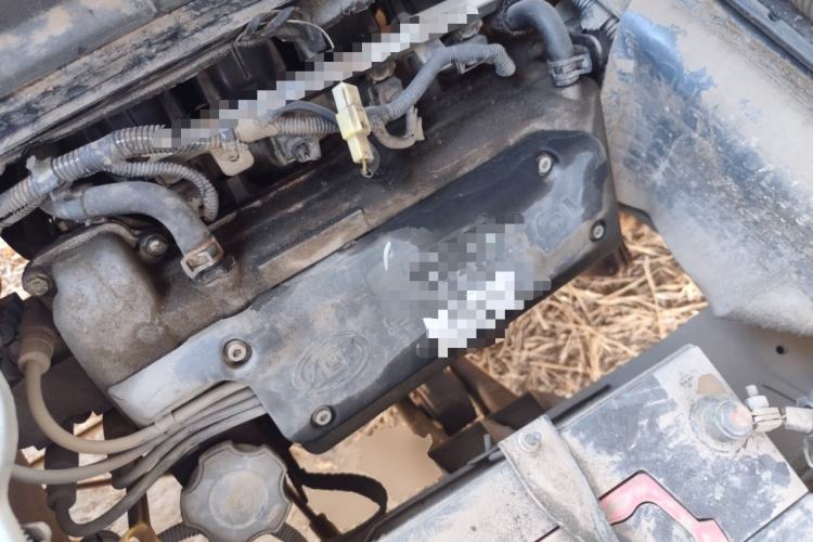 Used Wuling Zhiguang 2010 1.0L New Edition Practical Version with Extended Body L2Y Engine Bay
