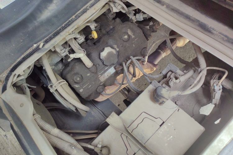 Used Wuling Zhiguang 2010 1.0L Base Version Engine Bay
