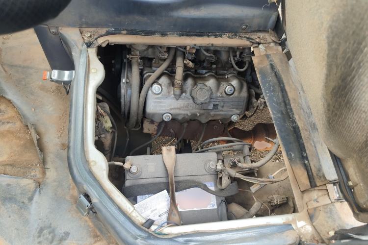 Used Wuling Zhiguang 2010 1.0L Liye Edition Engine Bay