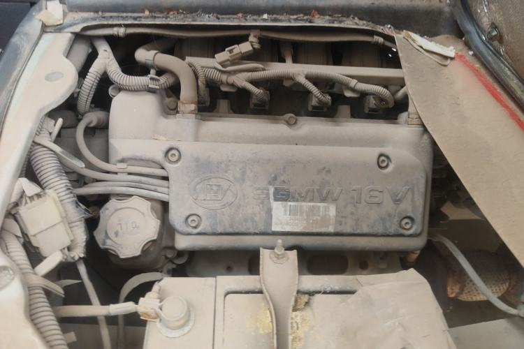 Used Wuling Zhiguang 2010 1.0L New Version Practical Short-Body L2Y Engine Bay