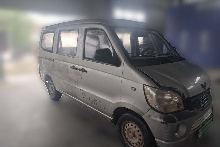 Used Wuling Zhiguang 2010 1.0L New Version Practical Short-Body L2Y Front Right 45 Deg