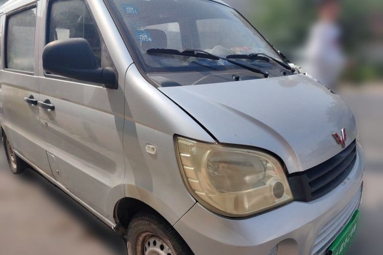 Used Wuling Zhiguang 2010 1.1L New Edition Practical Short-Body LXA Front Right 45 Deg