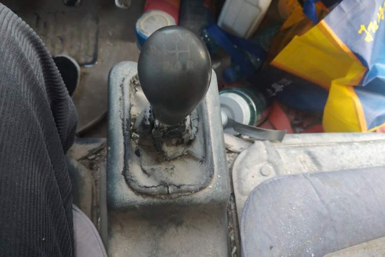 Used Wuling Zhiguang 2010 1.0L New Edition Practical Version with Extended Body L2Y Gear Lever