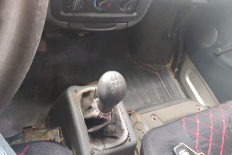 Used Wuling Zhiguang 2010 1.1L New Edition Practical Short-Body LXA Gear Lever