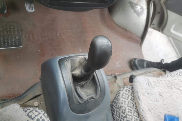 Used Wuling Zhiguang 2010 1.0L Liye Edition Gear Lever