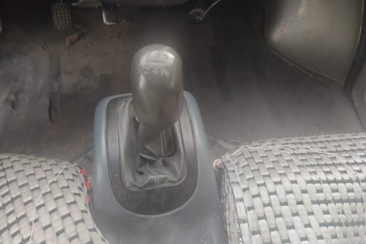Used Wuling Zhiguang 2010 1.0L Liye Edition Gear Lever