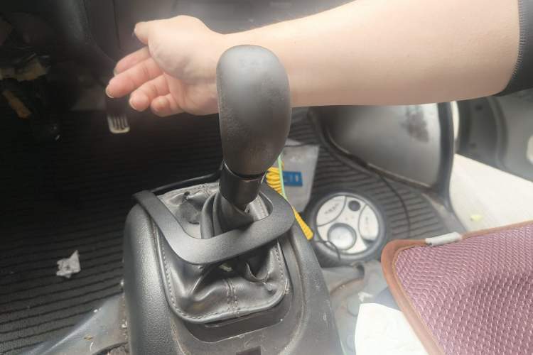 Used Wuling Zhiguang 2010 1.0L Liye Edition Gear Lever