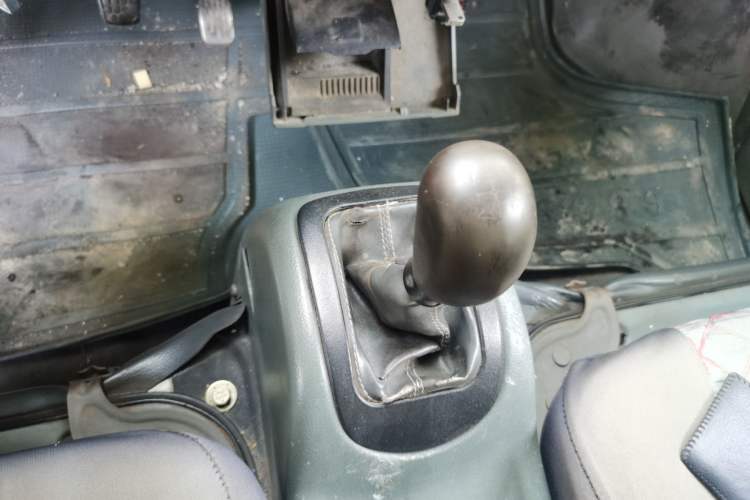 Used Wuling Zhiguang 2010 1.0L Liye Edition Gear Lever