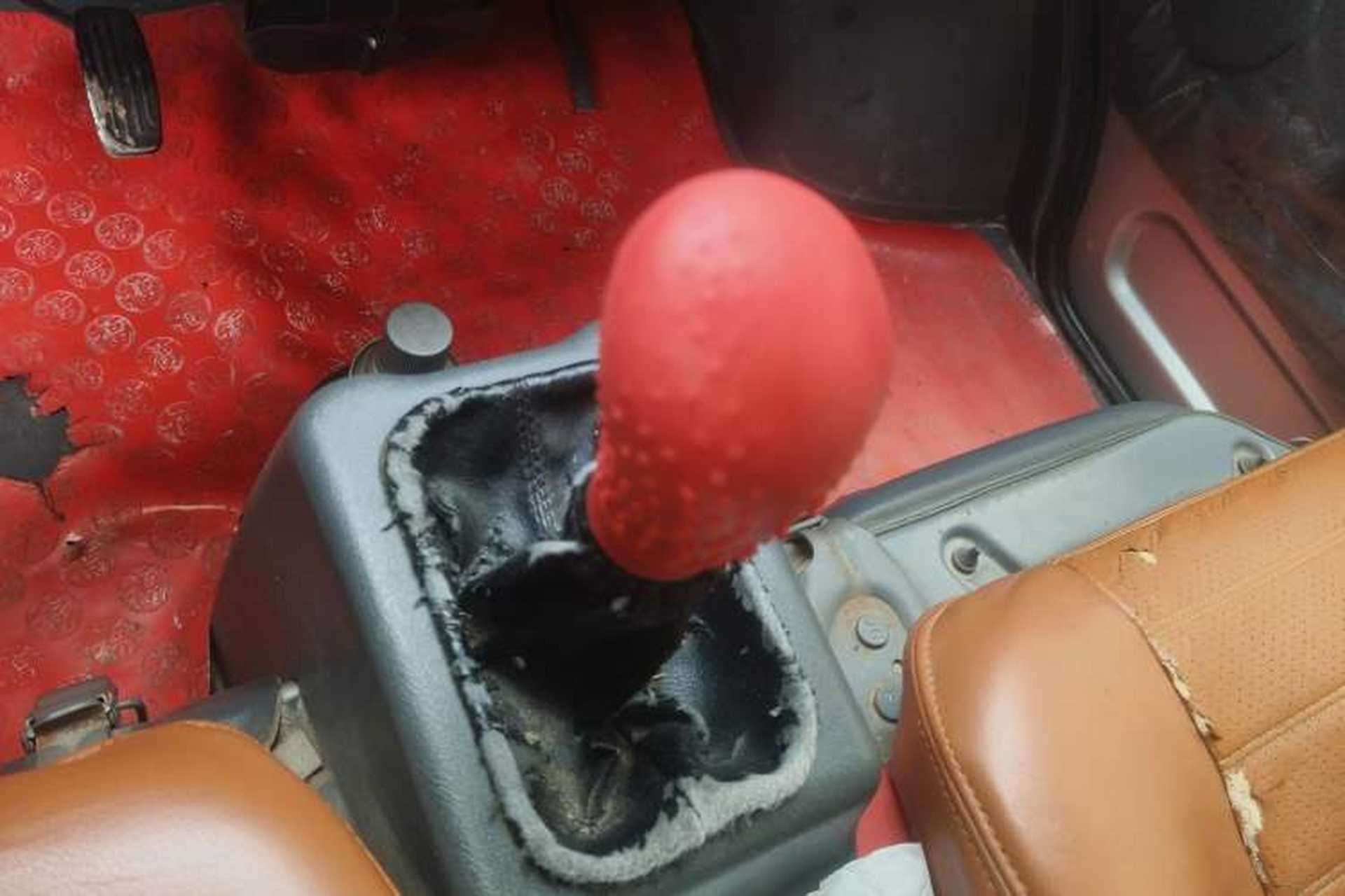 Used Wuling Zhiguang 2010 1.0L New Version Practical Short-Body L2Y Gear Lever