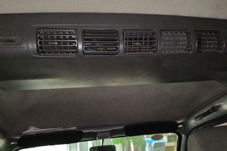 Used Wuling Zhiguang 2010 1.0L New Version Practical Short-Body L2Y Headliner