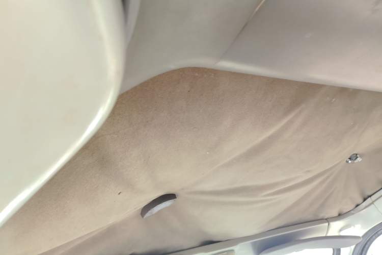 Used Wuling Zhiguang 2010 1.0L New Version Practical Short-Body L2Y Headliner