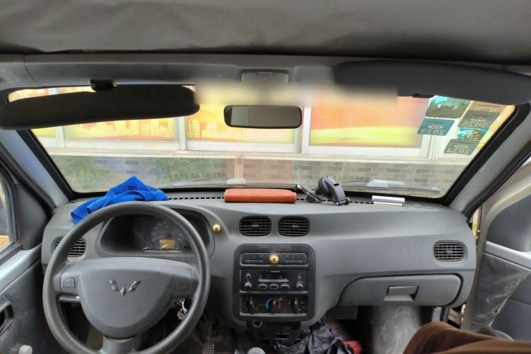 Used Wuling Zhiguang 2010 1.0L New Version Practical Short-Body L2Y Headliner