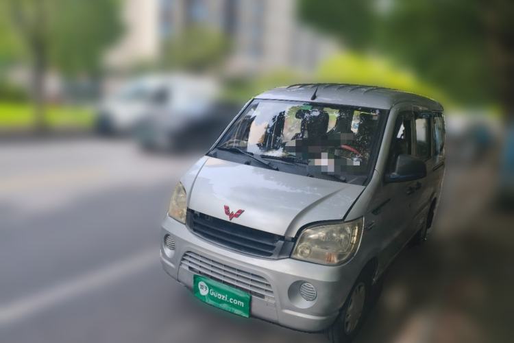 Wuling Zhiguang 2010 1.0L New Version Practical Edition with Short Body с пробегом Guazi used car, China used car export, Used car for sale, Used cars, Cheapest cars for sale