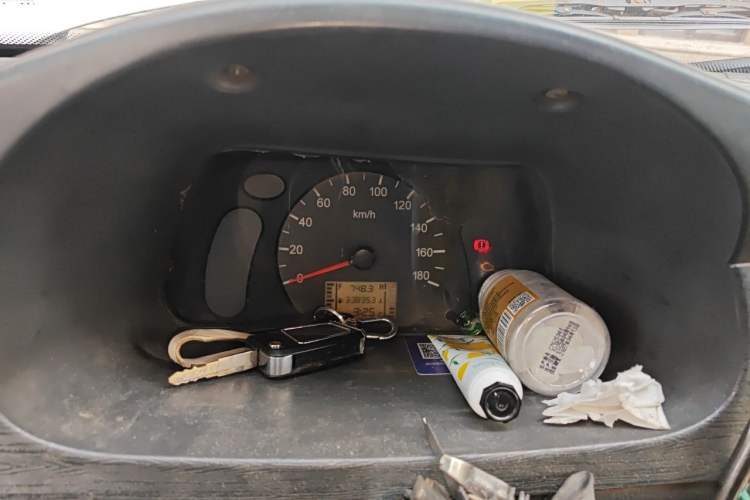 Used Wuling Zhiguang 2010 1.0L New Version Practical Edition with Short Body Instrument Cluster
