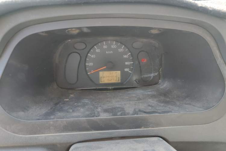 Used Wuling Zhiguang 2010 1.0L New Version Practical Short-Body L2Y Instrument Cluster