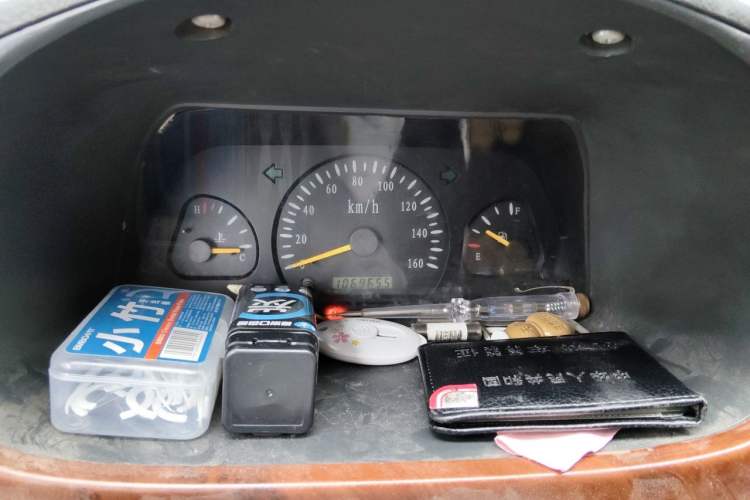 Used Wuling Zhiguang 2010 1.2L New Edition Practical Long-Body LAQ Instrument Cluster