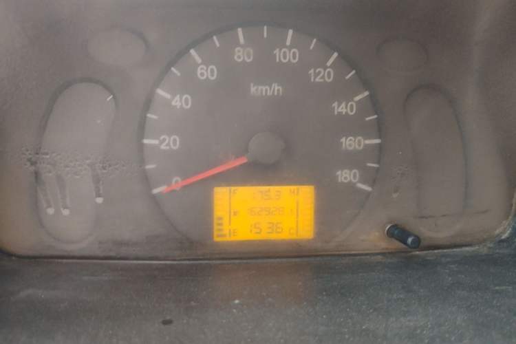 Used Wuling Zhiguang 2010 1.1L New Edition Practical Short-Body LXA Instrument Cluster