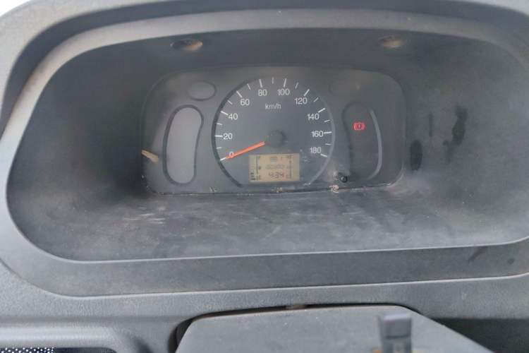 Used Wuling Zhiguang 2010 1.1L New Edition Practical Short-Body LXA Instrument Cluster