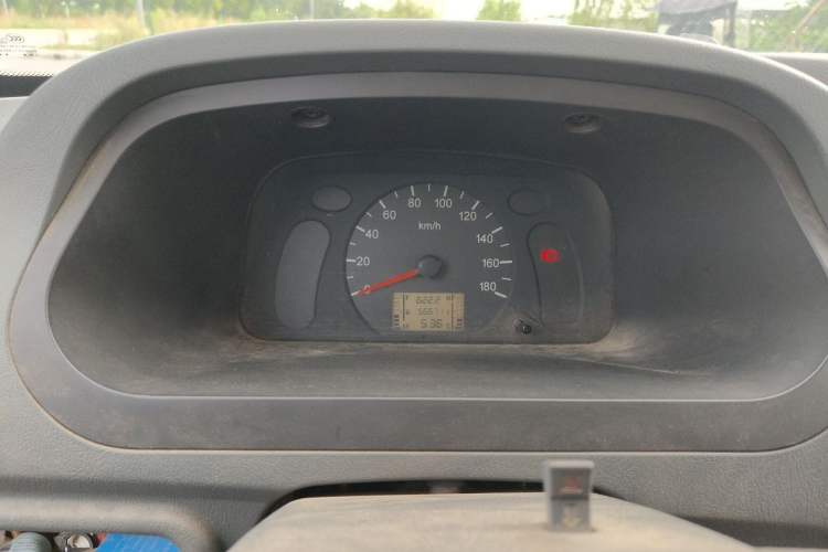 Used Wuling Zhiguang 2010 1.0L New Version Practical Short-Body L2Y Instrument Cluster